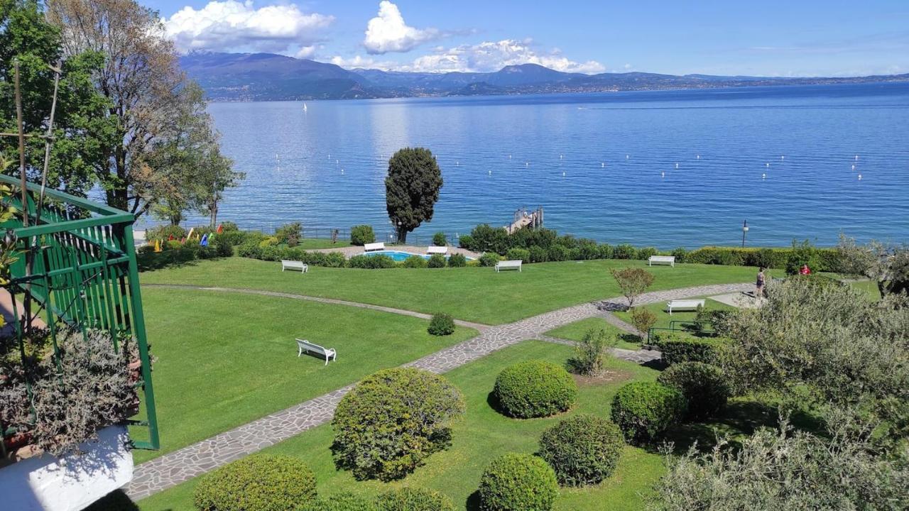 Front Lake Amazing View Manerba del Garda Eksteriør billede